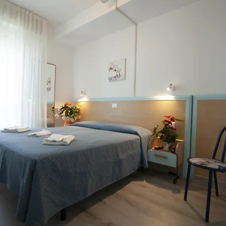 Aurea Hotel 3*